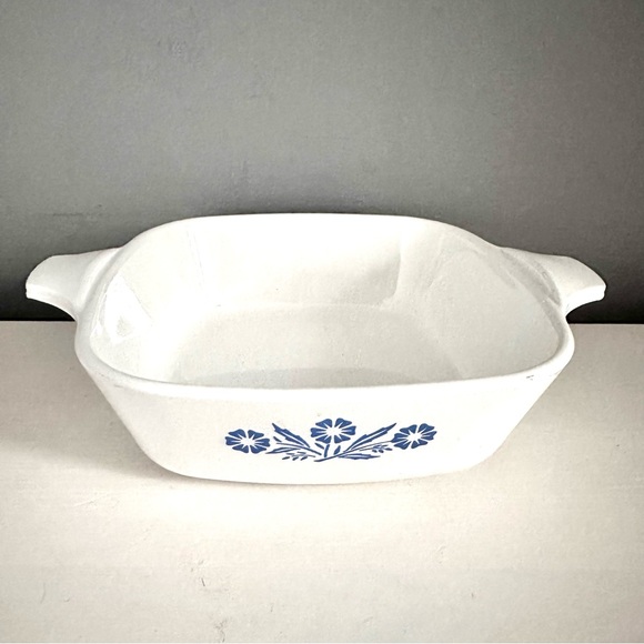 Vintage Corning Ware - P-41 Petite Pan, Cornflower Blue, Baking Dish, 🇨🇦 - Picture 3 of 5